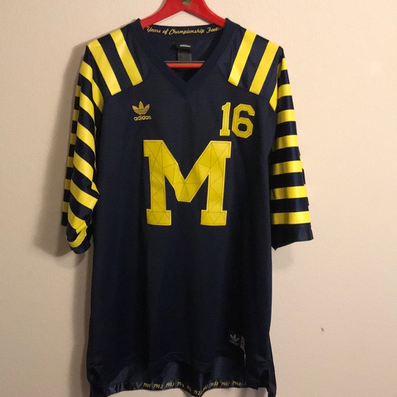 Denard robinson jersey Clearance